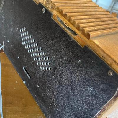 Vintage Farnsworth  table top radio
