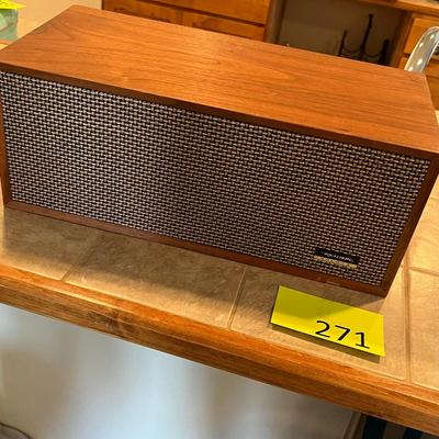 Realistic Solo-4 Speaker