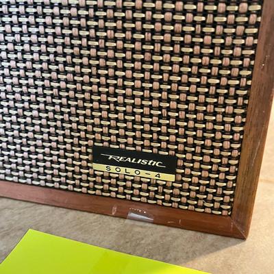 Realistic Solo-4 Speaker