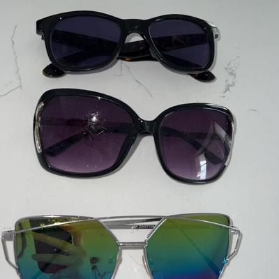 Lot of 3 sunglasses