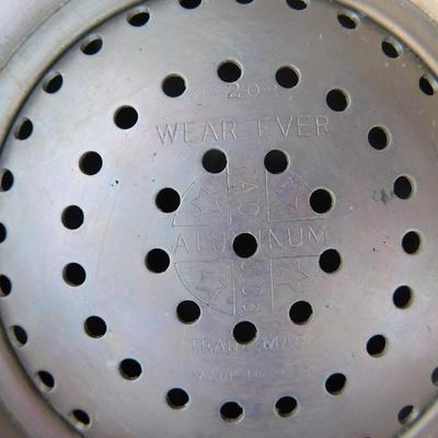 ðŸ˜ƒLARGE MIXING BOWL, SILICON PIE CRUST COVER, LIQUID MEASURING AND DRY CUPS, AND MORE