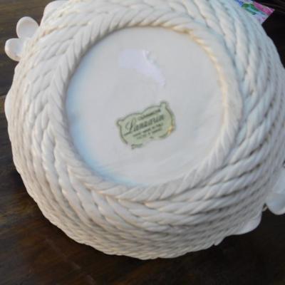 PRETTY LITTLE LOT OF GIRLY ITEMS, THAT INCLUDED THESE NICE VINTAGE FINDS