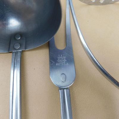 ðŸ˜® HOLY VINTAGE UTENSILS, AND EVEN MORE!!