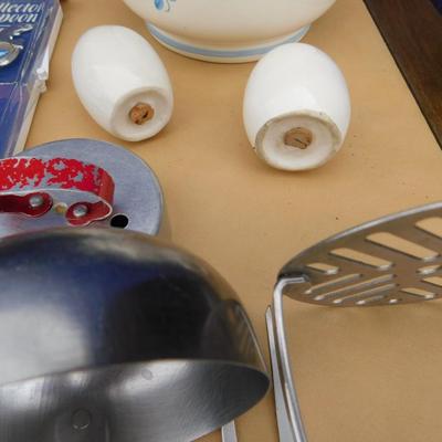 ðŸ˜® HOLY VINTAGE UTENSILS, AND EVEN MORE!!