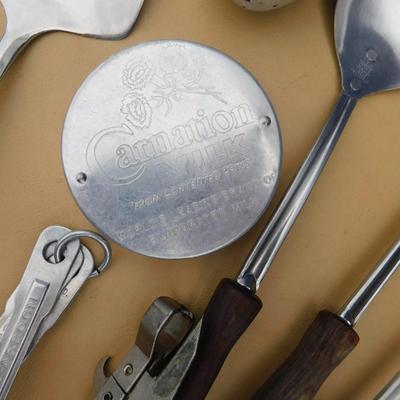 ðŸ˜® HOLY VINTAGE UTENSILS, AND EVEN MORE!!