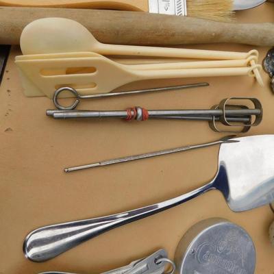 ðŸ˜® HOLY VINTAGE UTENSILS, AND EVEN MORE!!