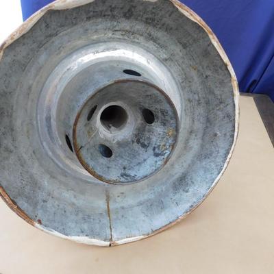 ANTIQUE CLOTHES WASHER AND JUICER
