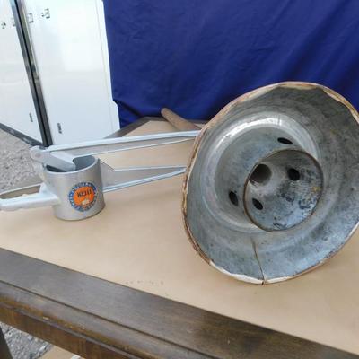 ANTIQUE CLOTHES WASHER AND JUICER