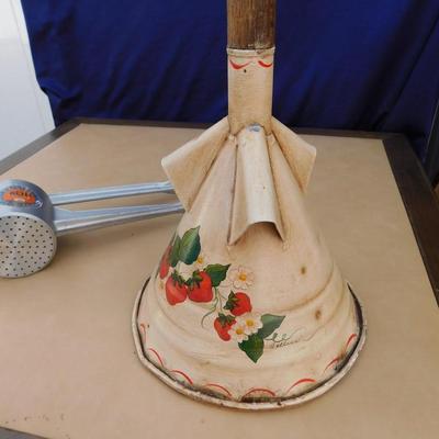 ANTIQUE CLOTHES WASHER AND JUICER
