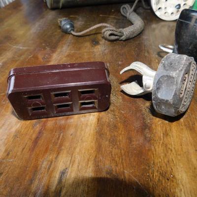 MISC VINTAGE HOUSEHOLD  ITEMS