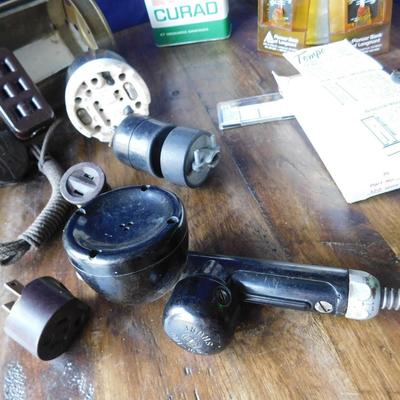 MISC VINTAGE HOUSEHOLD  ITEMS