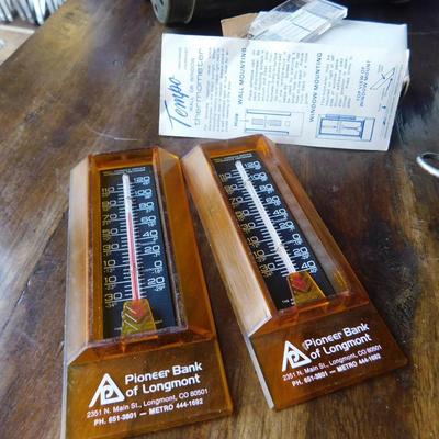 MISC VINTAGE HOUSEHOLD  ITEMS