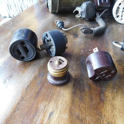 MISC VINTAGE HOUSEHOLD  ITEMS