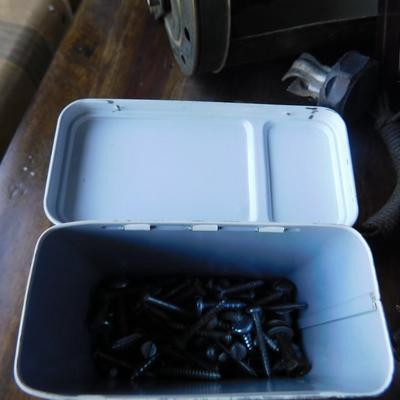 MISC VINTAGE HOUSEHOLD  ITEMS