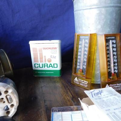 MISC VINTAGE HOUSEHOLD  ITEMS