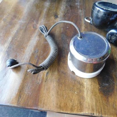 MISC VINTAGE HOUSEHOLD  ITEMS