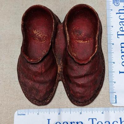 Vintage 1940s Syroco Wood Pair of Shoes Shoe Tobacco Pipe Holder Ashtray