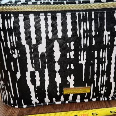 makeup or storage bag