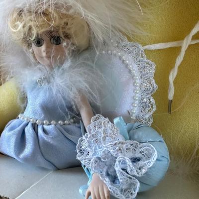 World Gallery Doll Lot