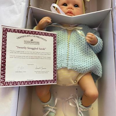 Ashton Drake Galleries Sweetly Snuggled Sarah Doll Lot