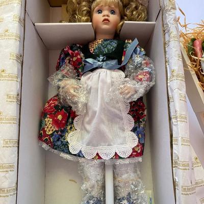Ashton Drake Galleries Mary Mary Quite Contrary Doll Damaged