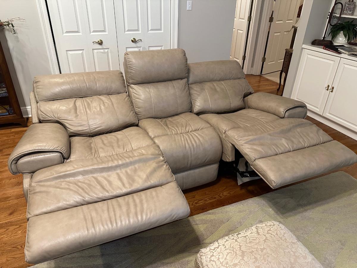 Flexsteel electric reclining couch