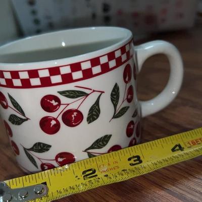 Oneida 2003 Cherries Jubilee Coffee Mugs,