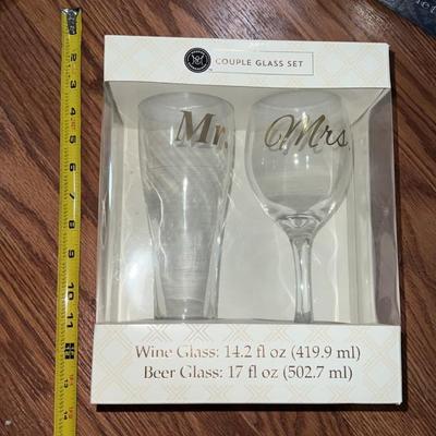 set of wine glasses couple glass set Mr and mrs (set 1 of 2)