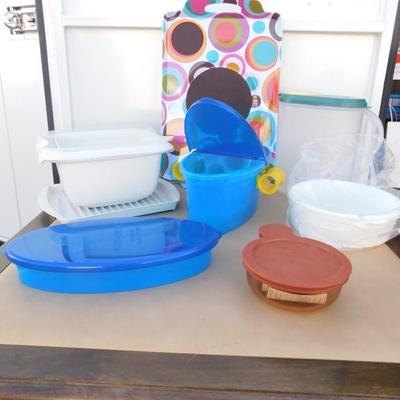 DUMB WAITER/BREAKFAST TRAY AND SOME NEAT MICROWAVABLE GOODS