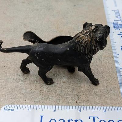 Vintage Metal Lion Pipe Rest Holder