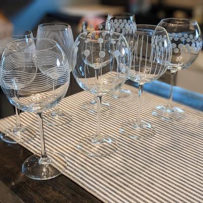 Like New 8 Etched Wine Glasses
