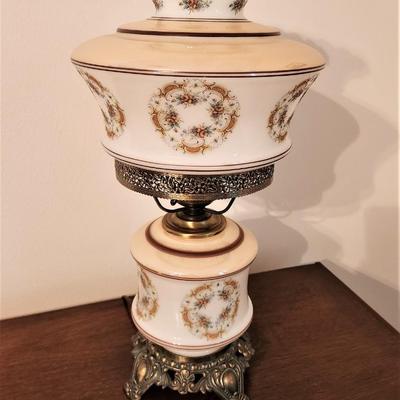 Lot #81  1970's Colonial Style Table Lamp - good working condition
