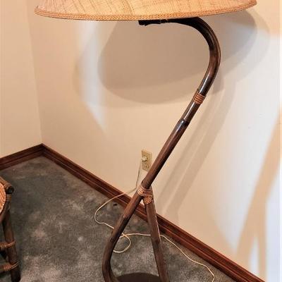 Lot #85  Cool Mid Century Modern Bamboo/RAttan Floor Lamp - great condition!