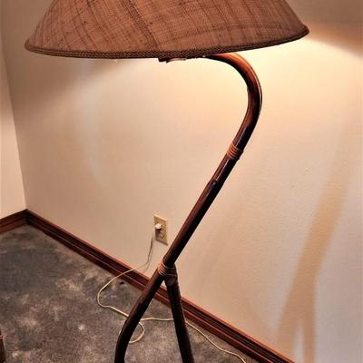 Lot #85  Cool Mid Century Modern Bamboo/RAttan Floor Lamp - great condition!