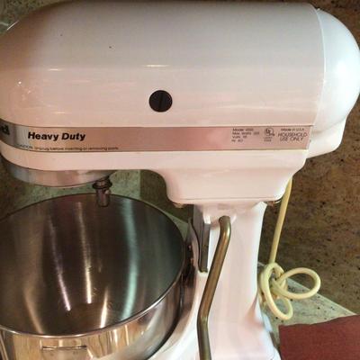 409 Kitchen Aid Heavy Duty Mixer & Attachments