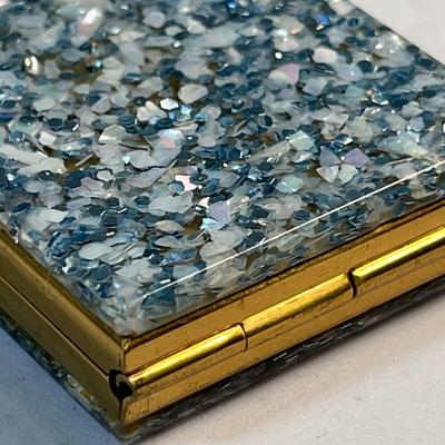 1950â€™S STYLE COMPACT FOLDING PICTURE FRAME