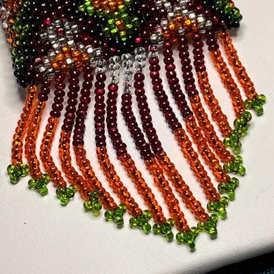 FULL GLASS BEAD NECK PURSE