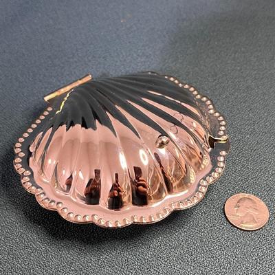SILVER PLATED SHELL COVERED DISH GLASS INSERT