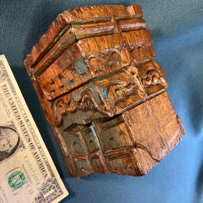 ANCIENT INDIAN TEMPLE WOOD CARVED SEGMENT