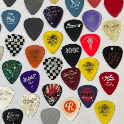 LIFETIME GUITAR PICK COLLECTION 130+ COUNT
