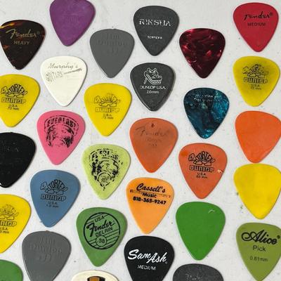 LIFETIME GUITAR PICK COLLECTION 130+ COUNT