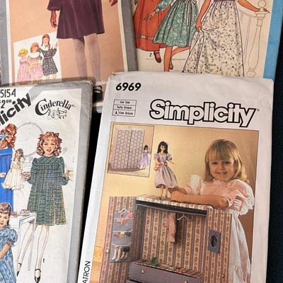 VINTAGE SEWING PATTERNS GIRLS AND TOY WARDROBE