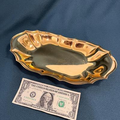 SHINY BRASS SERVING DISH SCALLOPED EDGE