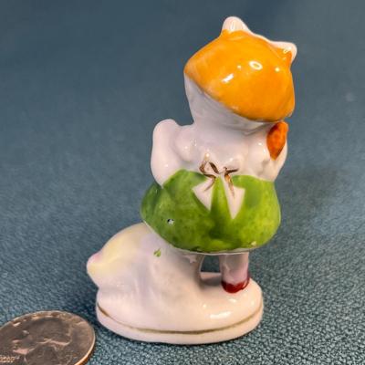 OCCUPIED JAPAN TINY FIGURAL GIRL FEEDING DUCK