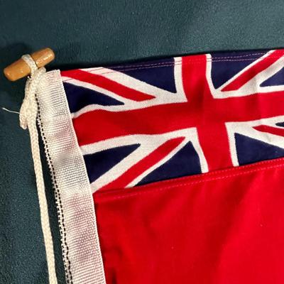 COLORFUL FLAG UNION JACK w/ CREST OF ?