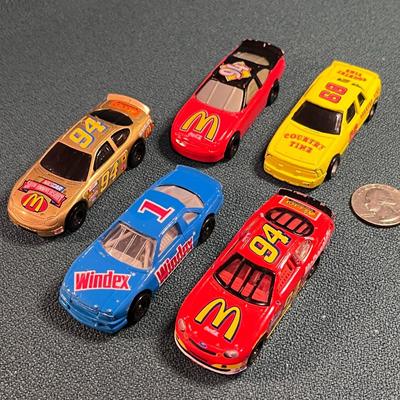TOY RACE CARS 5 COUNT 2 HOT WHEELS