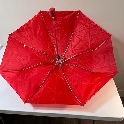 RED FOLDING NYLON UMBRELLA