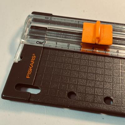 FISKARS SMALL SIZE 10â€ PAPER CUTTER w/ RULE