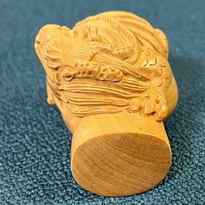 EXQUISITE DRAGON IN HAND JAPANESE NETSUKE
