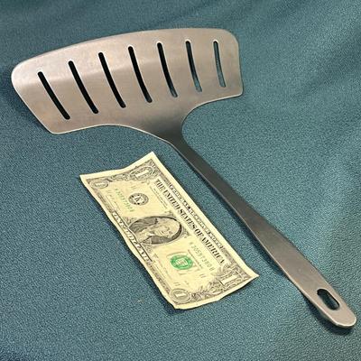 LARGE WIDE SLOTTED SCOOP SPATULA 